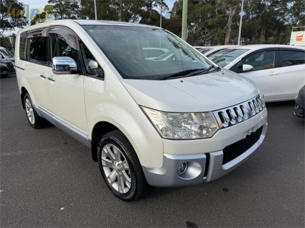2011 Mitsubishi Delica Wagon CV5W D:5 image