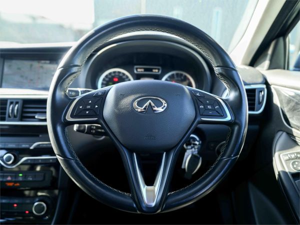 2017 INFINITI Q30 Wagon H15 GT image