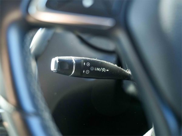2017 INFINITI Q30 Wagon H15 GT image
