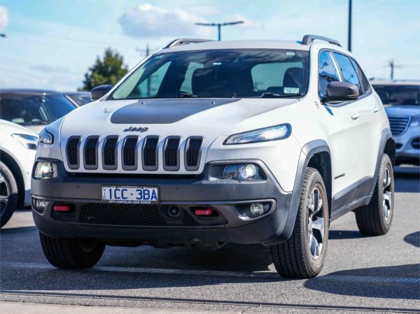 2014 Jeep Cherokee KL Trailhawk image