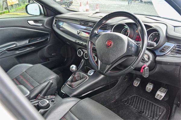 2011 Alfa Romeo Giulietta Hatchback Series 0 QV image