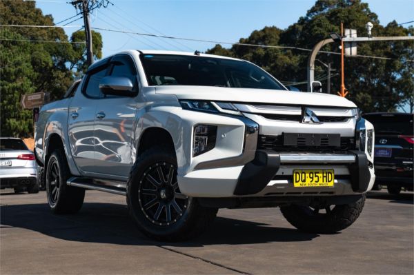 2018 Mitsubishi Triton MR GLS image