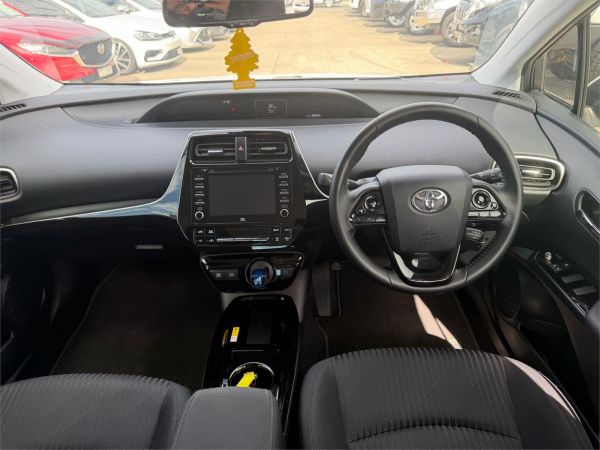 2021 Toyota Prius Liftback ZVW50R image