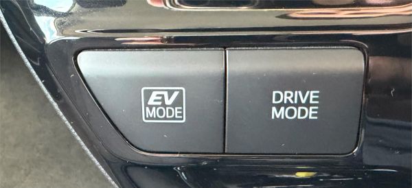 2021 Toyota Prius Liftback ZVW50R image