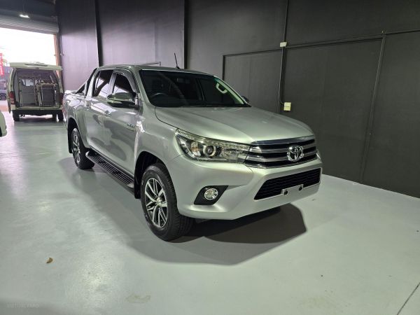 2016 TOYOTA HILUX SR5 (4x4) GUN126R image