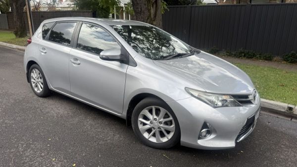 2014 Toyota Corolla ZRE182R Ascent Sport 7 Speed CVT Auto Sequential Hatchback image