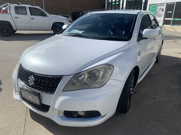 2011 Suzuki Kizashi FR MY11 Sport AWD White Continuous Variable Sedan image