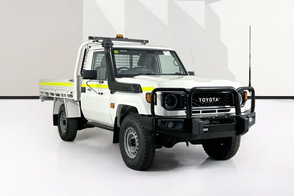 2023 Toyota Landcruiser VDJL79R Workmate image