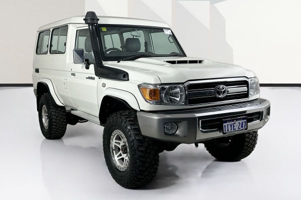 2022 Toyota Landcruiser VDJ78R GXL image