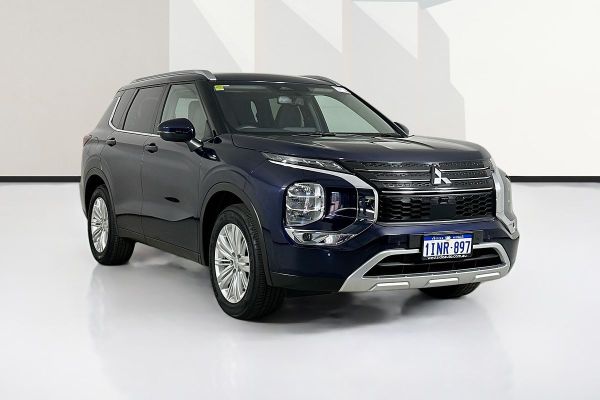 2025 Mitsubishi Outlander ZM LS image