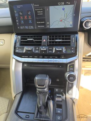 2023 Toyota Landcruiser FJA300R Sahara image