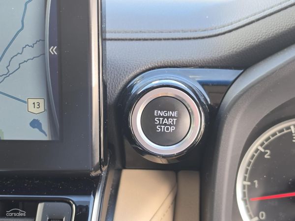 2023 Toyota Landcruiser FJA300R Sahara image