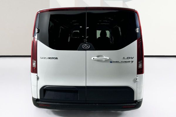 2023 LDV eT60 SK8C image