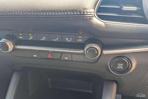 2025 Mazda 3 BP Series G20 Pure image