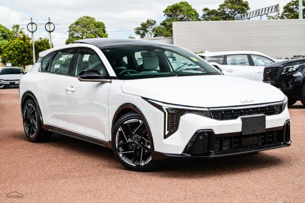 2025 Kia K4 CL4M GT-Line image