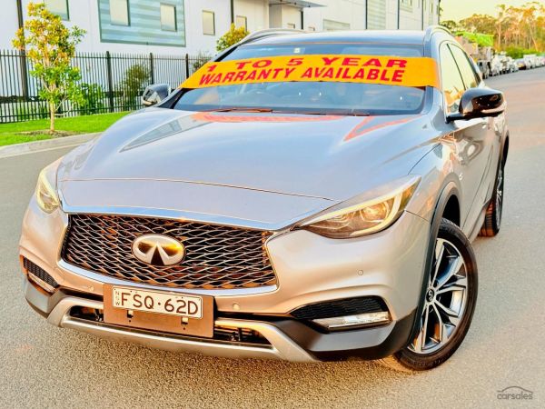 2018 Infiniti QX30  GT Premium image