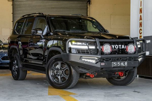 2023 Toyota Landcruiser FJA300R GR Sport image