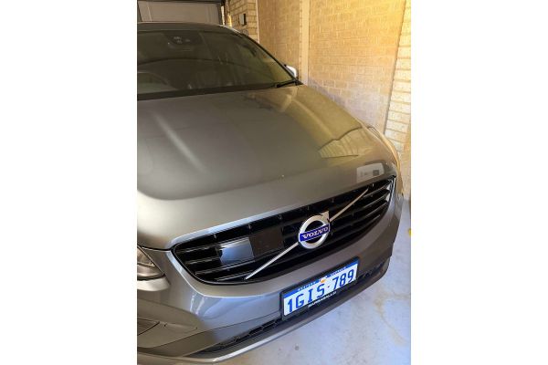 2017 Volvo XC60 T5 R-Design image