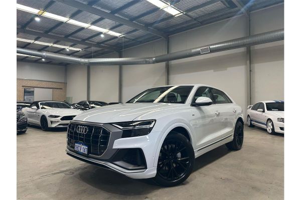 2019 Audi Q8   image