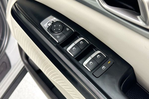 2022 Kia Carnival KA4 S image