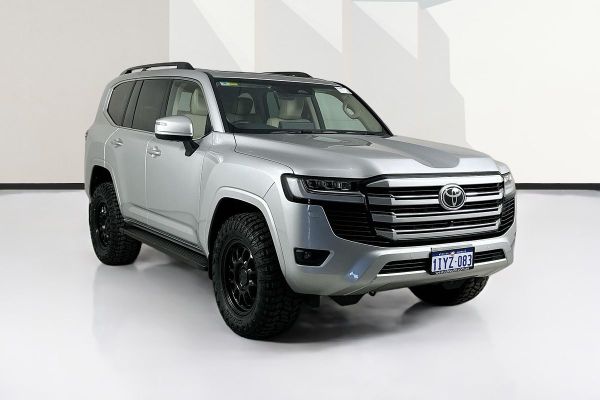 2025 Toyota Landcruiser FJA300R VX image