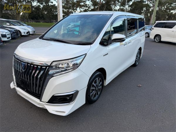 2018 Toyota Esquire Wagon ZWR80G Hybrid image