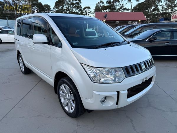 2017 Mitsubishi Delica Wagon CV1W Diesel image
