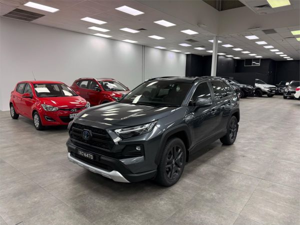 2022 Toyota RAV4 AXAH54R Edge image