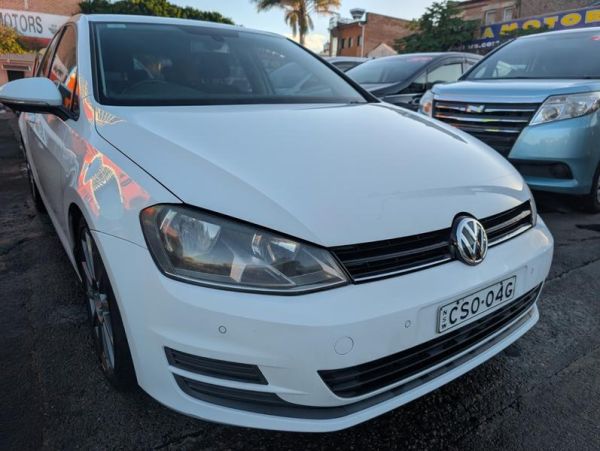2015 VOLKSWAGEN GOLF 110 TSI HIGHLINE image