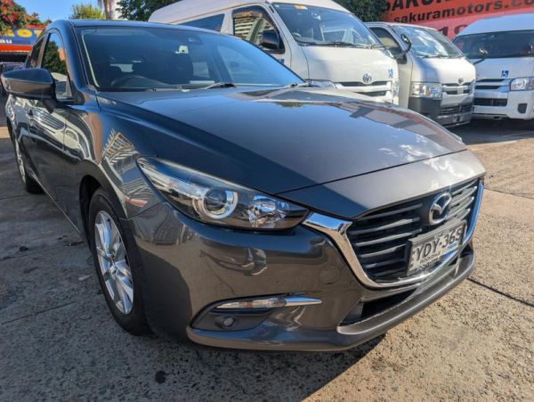 2016 MAZDA MAZDA3 zoom zoom image