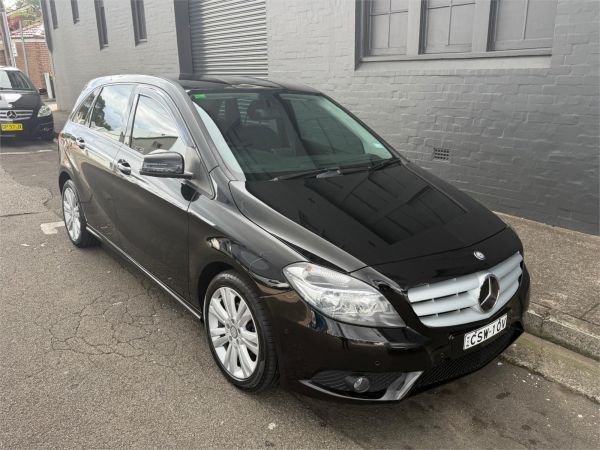 2014 Mercedes-Benz B-Class W246 B180 BlueEFFICIENCY image