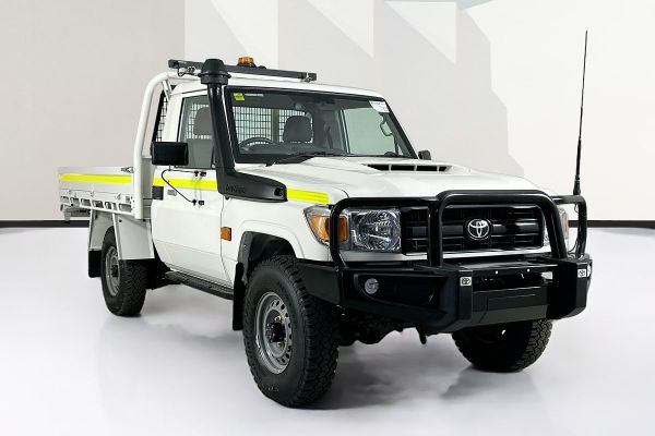 2023 Toyota Landcruiser VDJL79R Workmate image