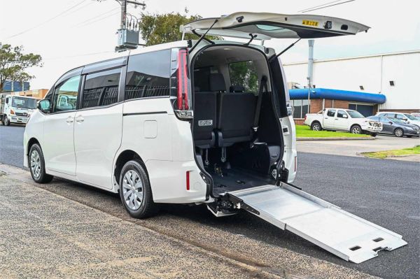 2020 Toyota Noah Wagon ZRR80 Wellcab image