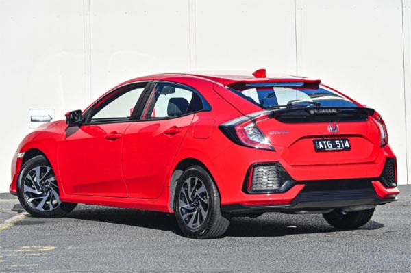 2017 Honda Civic Hatchback 10th Gen MY17 VTi-S image