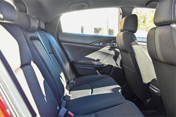 2017 Honda Civic Hatchback 10th Gen MY17 VTi-S image