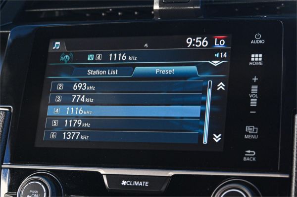 2017 Honda Civic Hatchback 10th Gen MY17 VTi-S image