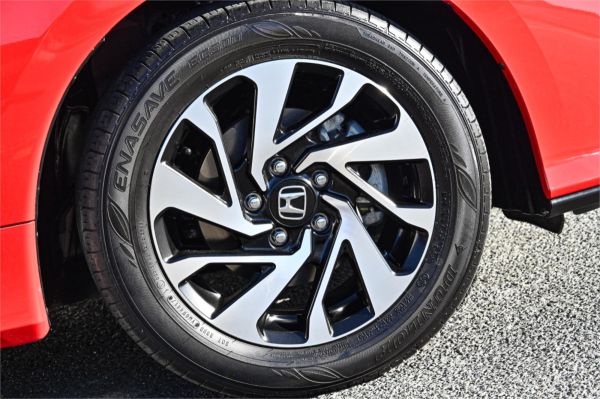 2017 Honda Civic Hatchback 10th Gen MY17 VTi-S image