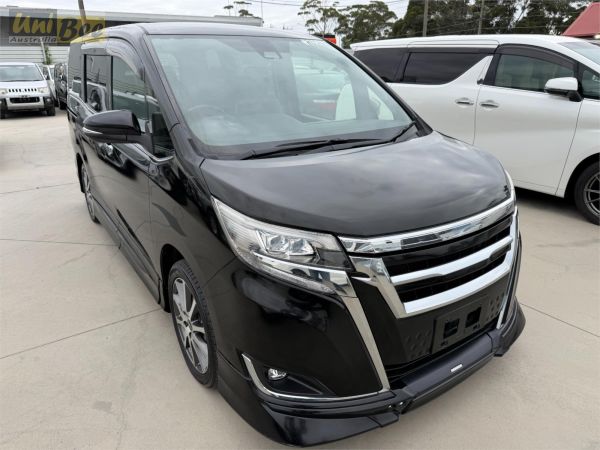 2018 Toyota Esquire Wagon ZRR80W 2.0L image