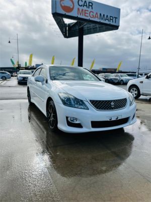 2009 TOYOTA CROWN 4D SEDAN GRS204 image
