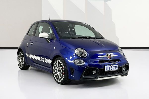2019 Abarth 500  Competizione image