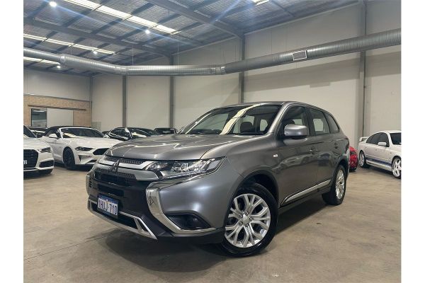 2020 Mitsubishi Outlander ZL ES image