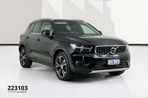 2021 Volvo XC40  T4 Inscription image