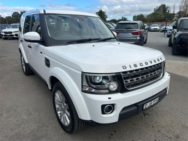 2016 Land Rover Discovery Series 4 TDV6 image