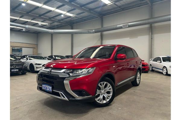 2020 Mitsubishi Outlander ZL ES image