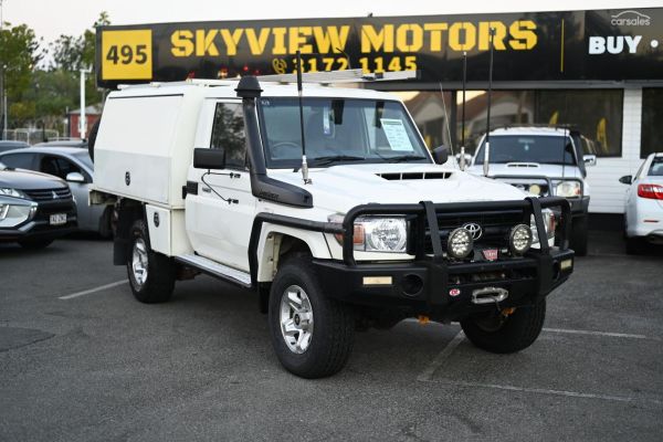 2017 Toyota Landcruiser GX Manual 4x4 image
