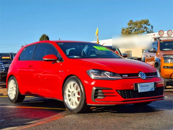 2018 Volkswagen Golf MK VII GTI Original image