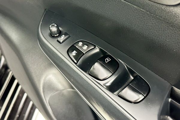 2024 Nissan Navara D23 PRO-4X image