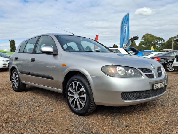2004 Nissan Pulsar N16 ST image