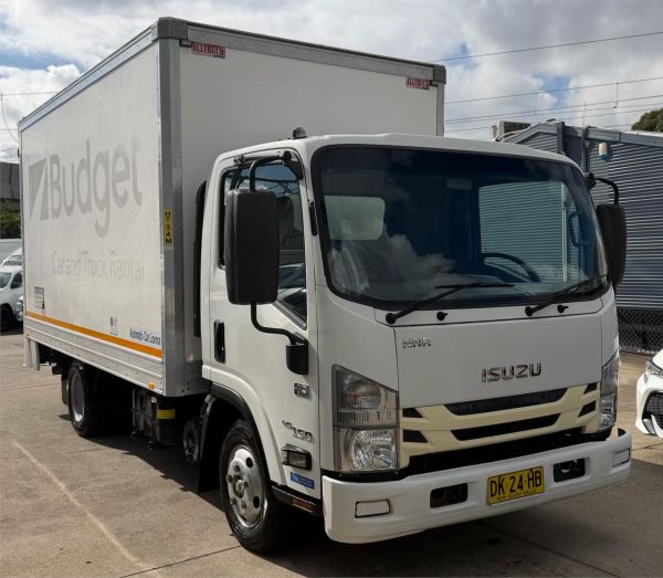 2018 Isuzu N-Series NH NNR 45-150 Vanpack image