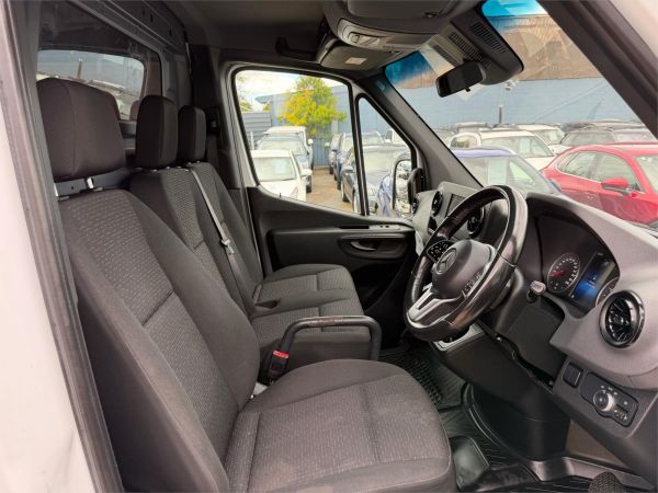 2023 Mercedes-Benz Sprinter VS30 417 Transfer image